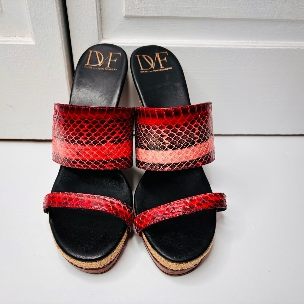 DIANE VON FURSTENBERG Wood Wedge Platform Sandals Size 8 - Picture 3 of 12